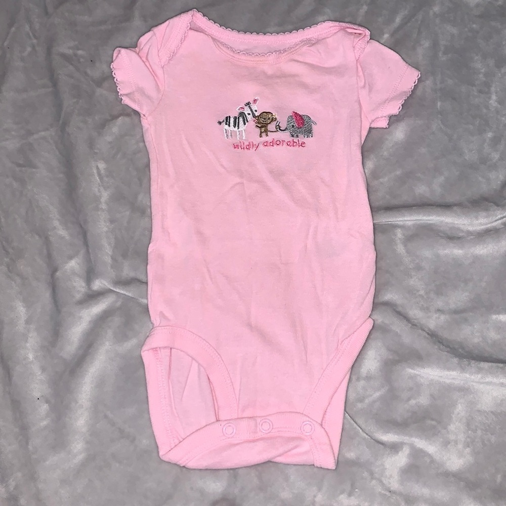 (3 for $10) carters Baby wildly adorable pink 0-3 month onesie/bodysuit baby gir